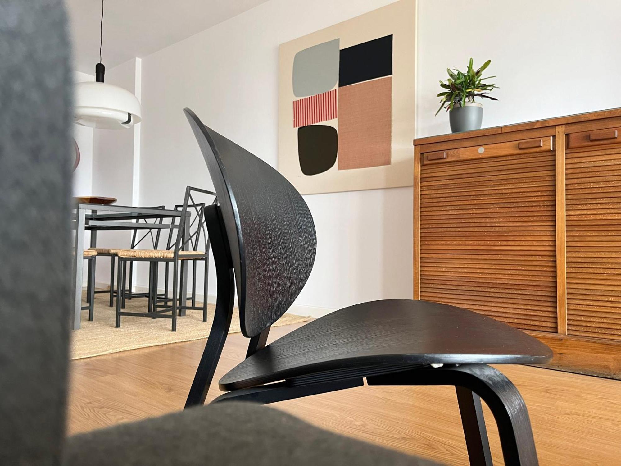 Stylish Well-connected Beachfront Flat * Valence